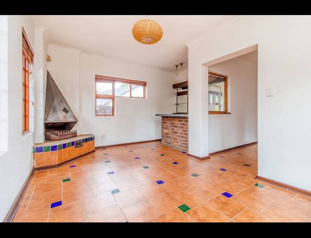 4 BEDROOM FREEHOLD FOR SALE IN WELTEVREDEN PARK